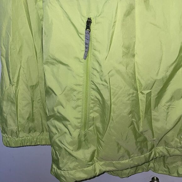 Columbia lightweight windbreaker  - Picture 4 of 9